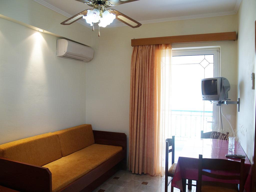 La Fontaine Apartments คานเดีย ห้อง รูปภาพ